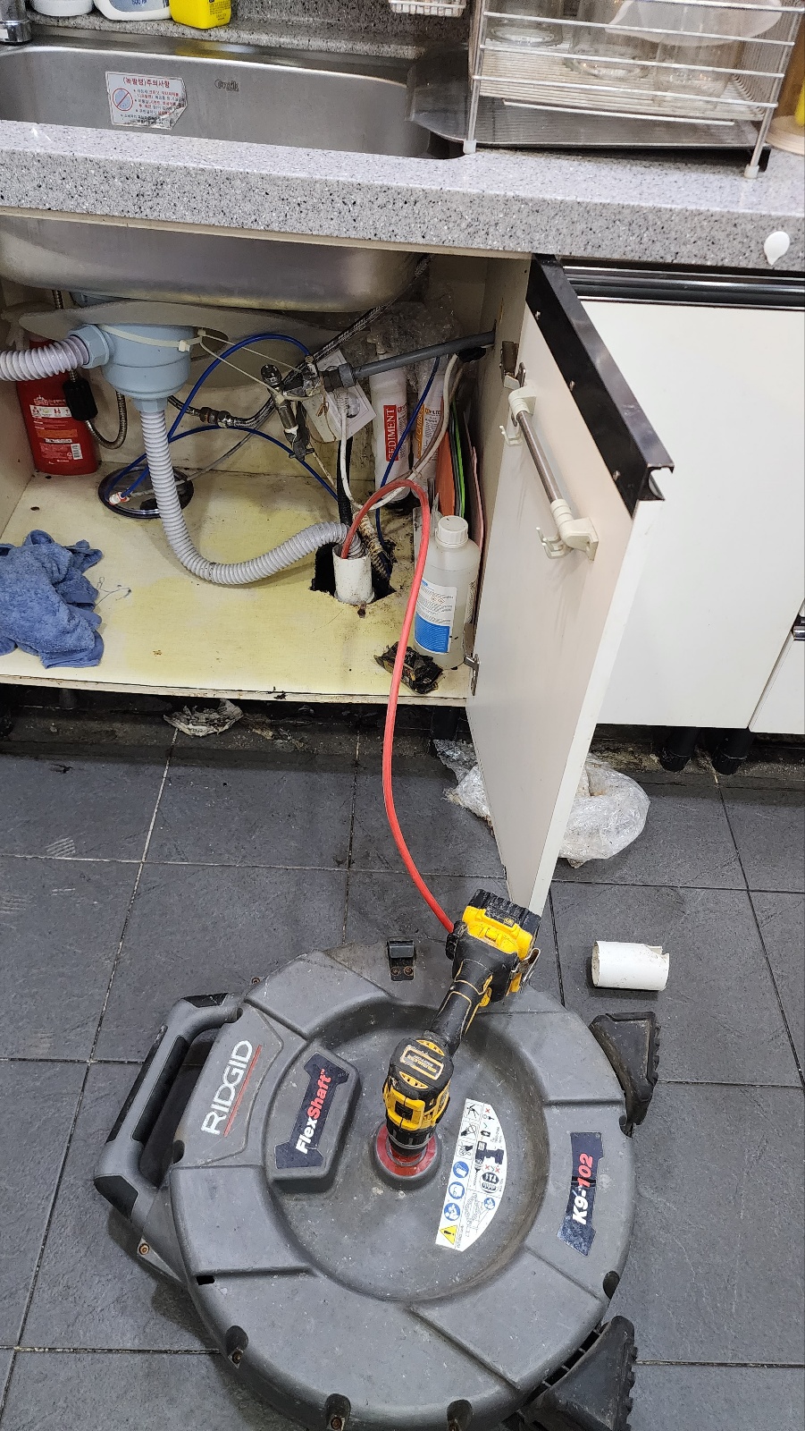 의정부 식당 싱크대 배관 누수, 정밀 탐지 후 보수 사례